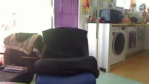 Snapshot of alix300 chatting on October 20, 9:43 am Sandwich online show from October 20, 9:43 am