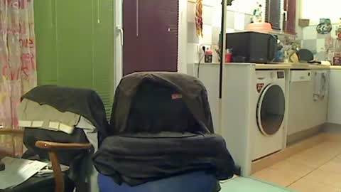 Snapshot of alix300 chatting on November 3, 7:59 pm Sandwich online show from November 3, 7:59 pm