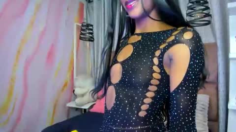 Snapshot of alix_noa chatting on November 27, 8:00 pm alix noa online show from November 27, 8:00 pm