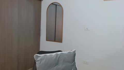 alix online show from December 4, 5:32 pm