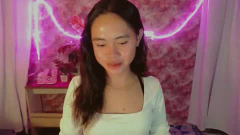 Snapshot of aliyahfoxs chatting on April 27, 1:09 pm ALIYAH SOO online show from April 27, 1:09 pm