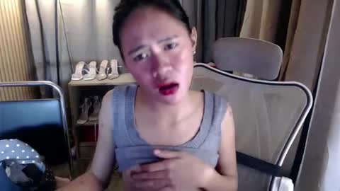Snapshot of aliyahfoxs chatting on May 6, 3:17 pm ALIYAH SOO online show from May 6, 3:17 pm