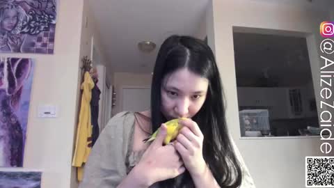 Alize Zaide online show from November 19, 7:47 pm