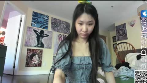 Alize Zaide online show from June 18, 7:40 pm