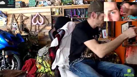 Snapshot of allan_arod chatting on February 23, 8:33 pm Allan arod online show from February 23, 8:33 pm