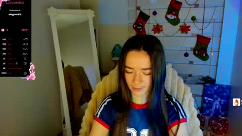 Allana online show from December 19, 1:40 pm