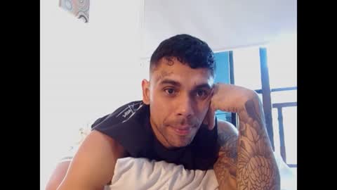 Snapshot of allanbarreto chatting on June 24, 9:58 pm Allan online show from June 24, 9:58 pm