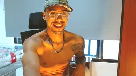 Snapshot of allanbarreto chatting on July 7, 8:13 pm Allan online show from July 7, 8:13 pm