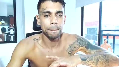 Snapshot of allanbarreto chatting on July 8, 8:13 pm Allan online show from July 8, 8:13 pm