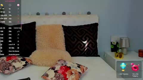 Snapshot of allaya_love chatting on June 11, 12:36 pm Allaya online show from June 11, 12:36 pm