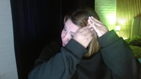 Snapshot of allegra_ferragamo chatting on February 11, 11:01 pm Ale online show from February 11, 11:01 pm