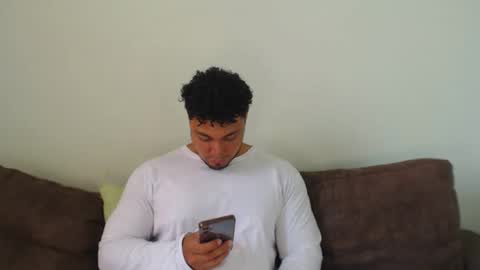 Snapshot of allen_ferrer10 chatting on April 11, 5:17 pm allen_ferrer10 online show from April 11, 5:17 pm