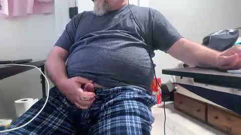 Allergictolove online show from February 18, 8:27 pm