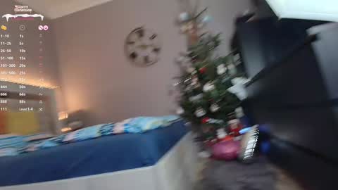 Snapshot of allesya23 chatting on December 20, 9:17 pm onlyfansallesya23 online show from December 20, 9:17 pm