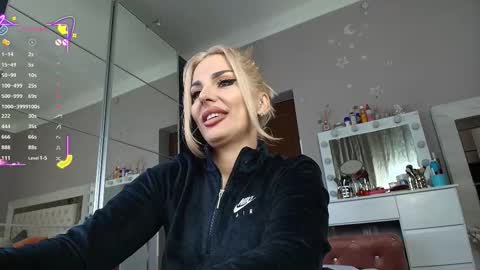 Snapshot of allesya23 chatting on December 4, 10:02 am onlyfansallesya23 online show from December 4, 10:02 am