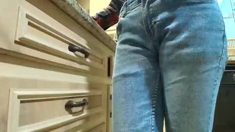 Snapshot of allgood4u chatting on November 25, 6:52 pm wishlist on bio online show from November 25, 6:52 pm