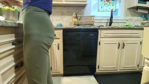 wishlist on bio online show from January 17, 9:29 pm