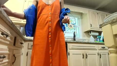 Snapshot of allgood4u chatting on June 13, 6:39 pm wishlist on bio online show from June 13, 6:39 pm