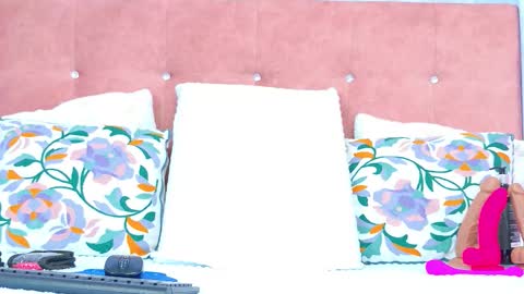 Allicia online show from November 18, 7:18 pm