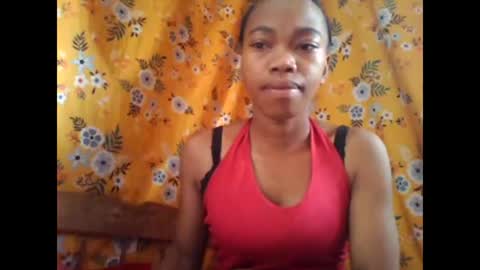 Snapshot of alliciax632770 chatting on November 25, 7:19 am alliciax632770 online show from November 25, 7:19 am