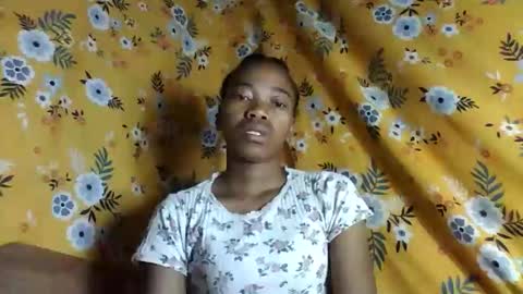 Snapshot of alliciax632770 chatting on December 1, 8:19 am alliciax632770 online show from December 1, 8:19 am