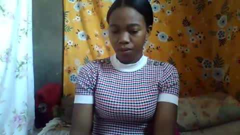 Snapshot of alliciax632770q chatting on May 26, 6:31 am alliciax632770q online show from May 26, 6:31 am