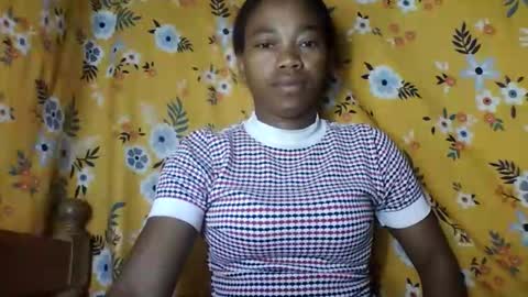 Snapshot of alliciax632770q chatting on May 30, 1:25 am alliciax632770q online show from May 30, 1:25 am