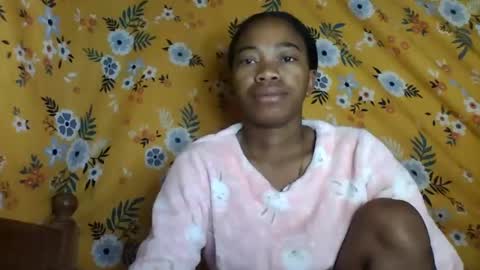 Snapshot of alliciax632770q chatting on June 21, 2:14 am alliciax632770q online show from June 21, 2:14 am