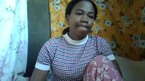 Snapshot of alliciax632770q chatting on June 27, 1:17 pm alliciax632770q online show from June 27, 1:17 pm