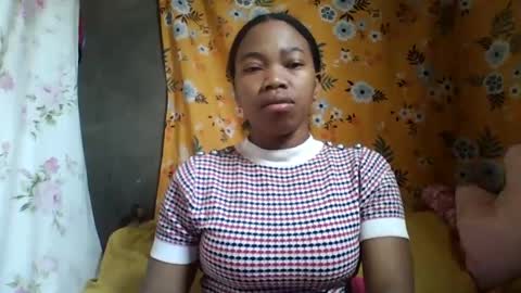 Snapshot of alliciax632770q chatting on July 22, 7:11 am alliciax632770q online show from July 22, 7:11 am