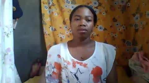 Snapshot of alliciax632770q chatting on July 23, 8:12 am alliciax632770q online show from July 23, 8:12 am