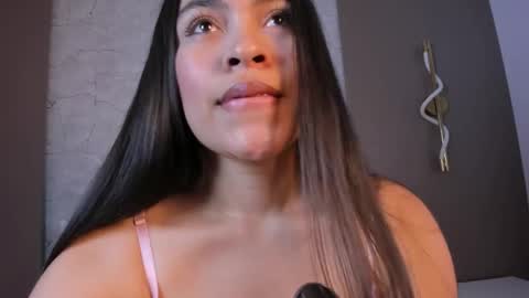 A L L I E online show from December 19, 11:12 pm