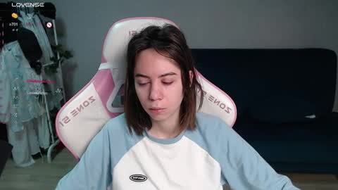 alice online show from March 14, 1:01 am