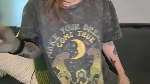 Snapshot of alliebearx chatting on May 7, 5:51 pm alliebearx online show from May 7, 5:51 pm