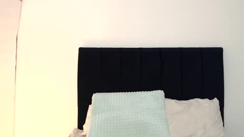 Snapshot of allieemod chatting on December 28, 5:12 am allieemod online show from December 28, 5:12 am