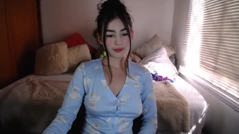 Allie  online show from December 3, 4:06 pm