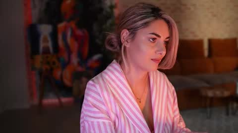 Allie online show from October 30, 6:15 am