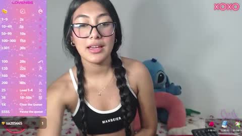 Snapshot of allison_18_ chatting on October 2, 6:20 am Nana online show from October 2, 6:20 am