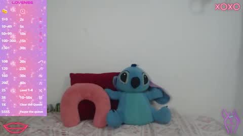 Snapshot of allison_18_ chatting on October 9, 10:46 am Nana online show from October 9, 10:46 am