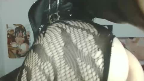 Snapshot of allison___taylor chatting on May 6, 5:03 am allison___taylor online show from May 6, 5:03 am