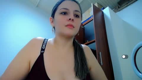 Snapshot of allison_baby_2416 chatting on December 22, 6:49 am Alisson online show from December 22, 6:49 am