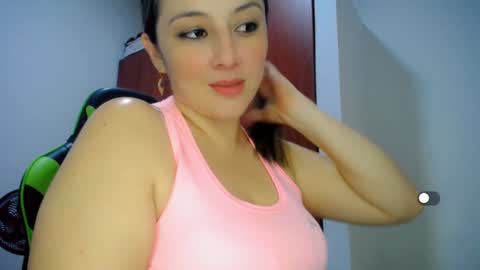 Snapshot of allison_baby_2416 chatting on December 25, 3:18 am Alisson online show from December 25, 3:18 am