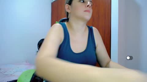 Snapshot of allison_baby_2416 chatting on January 7, 7:49 pm Alisson online show from January 7, 7:49 pm