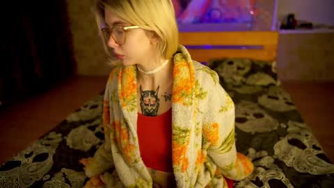 Allison online show from February 25, 11:22 pm
