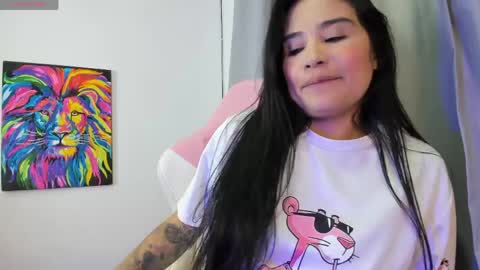 Snapshot of allison_love chatting on May 16, 6:21 am allison online show from May 16, 6:21 am