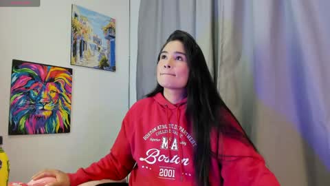 Snapshot of allison_love chatting on May 19, 1:00 am allison online show from May 19, 1:00 am