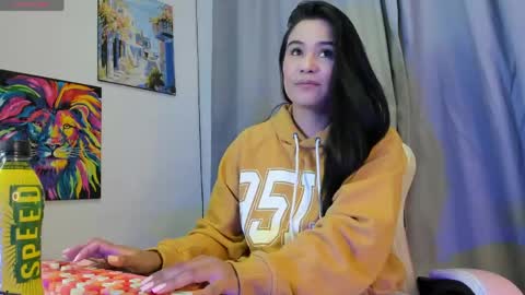 Snapshot of allison_love chatting on May 22, 12:18 am allison online show from May 22, 12:18 am
