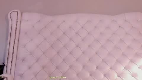 Snapshot of allison_owenns chatting on May 8, 4:18 am Allison Owenns online show from May 8, 4:18 am
