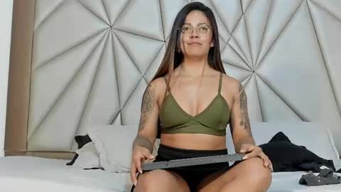 Snapshot of allison_owenns chatting on July 14, 10:21 am Allison Owenns online show from July 14, 10:21 am