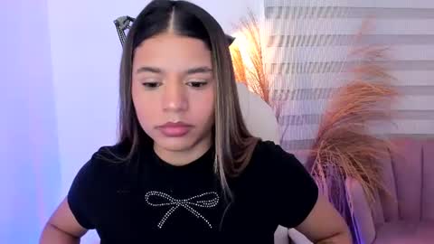 Snapshot of allison_owensxx chatting on June 11, 11:08 am Allison online show from June 11, 11:08 am